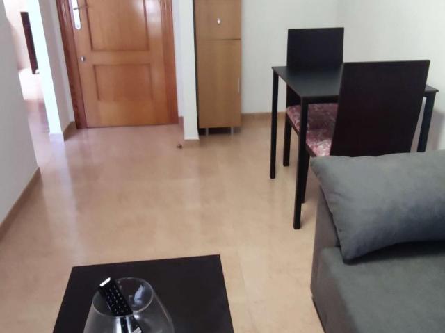Apartamento en alquiler en Almería