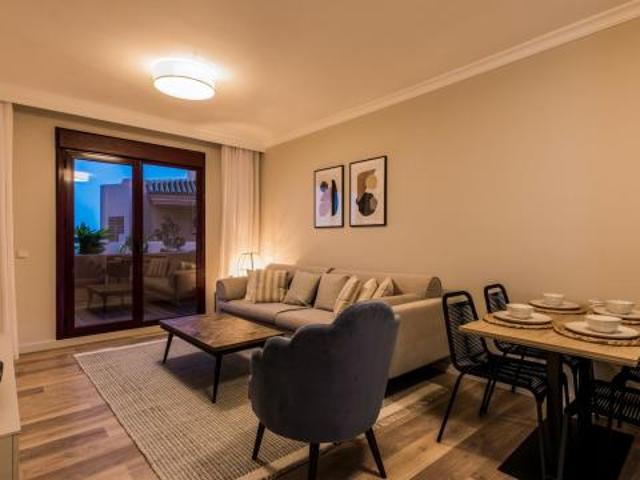 Apartamento en alquiler en Benahavís, El Paraíso Alto