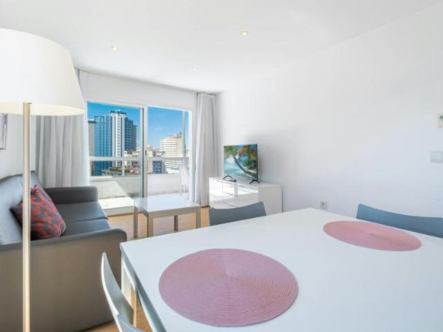 Apartamento en alquiler en Benidorm, Llevant