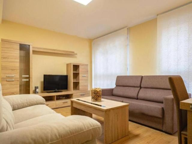 Apartamento en alquiler en El Natahoyo, Gijón