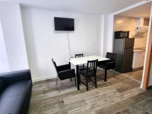 Apartamento en alquiler en Zona 2 (Centro y San Francisco), Lucena