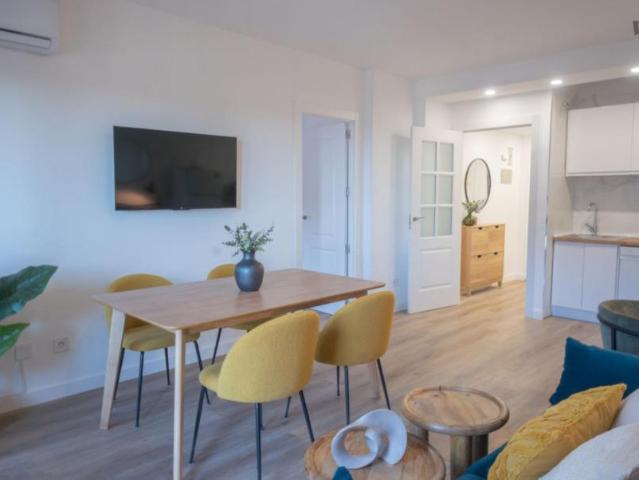 Apartamento en alquiler en Peñagrande, Madrid