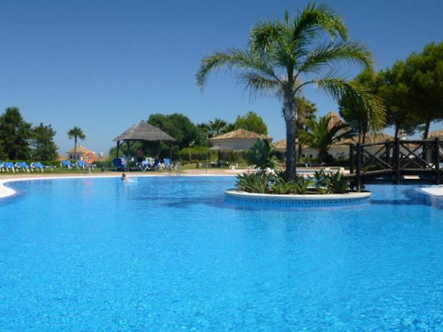 Apartamento en alquiler en Castillo de la Duquesa, Costa del Sol Occidental
