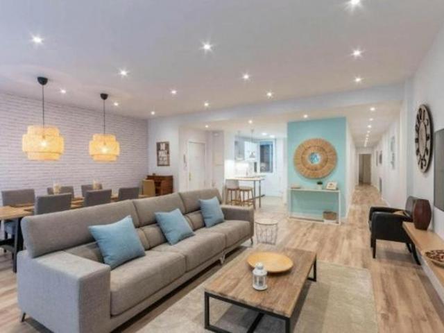 Apartamento en alquiler en Oliva