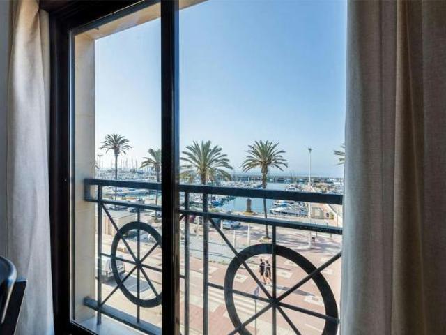 Apartamento en alquiler en Vélez-málaga, Caleta 2000