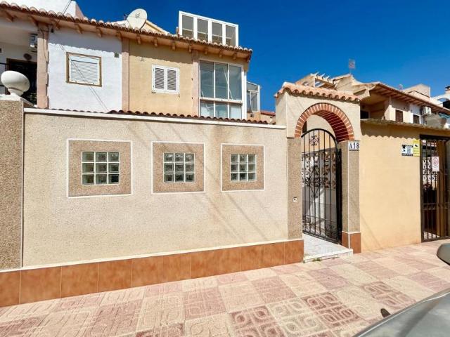 Bungalow en venta en Urbanización El Chaparral, Torrevieja