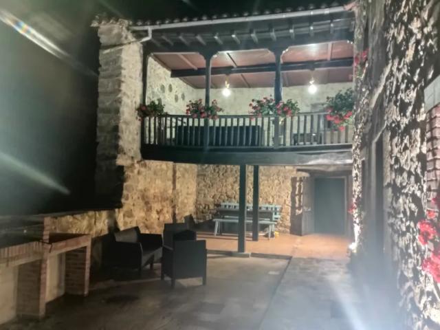 Casa en alquiler en Canales, Cabrales