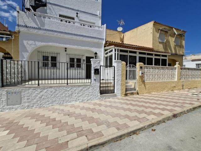 Casa en venta en Urbanización La Marina-El Oasis, el Baix Segura / La Vega Baja