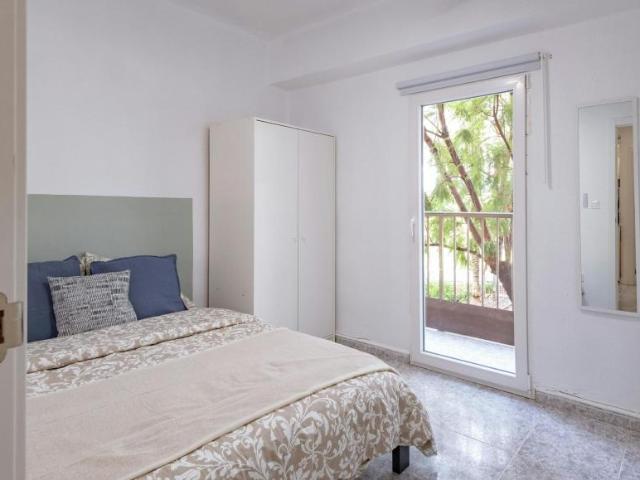 Habitación en alquiler en Barri dels Ollers, l'Horta Sud