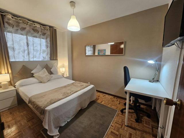 Habitación en alquiler en Alcalá De Henares, Virgen del Val