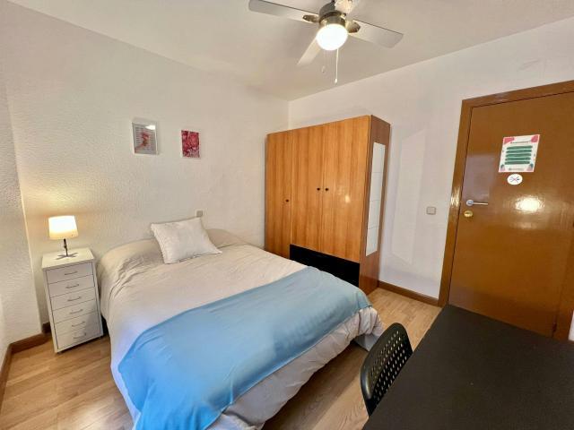Habitación en alquiler en Alcalá De Henares, Venecia