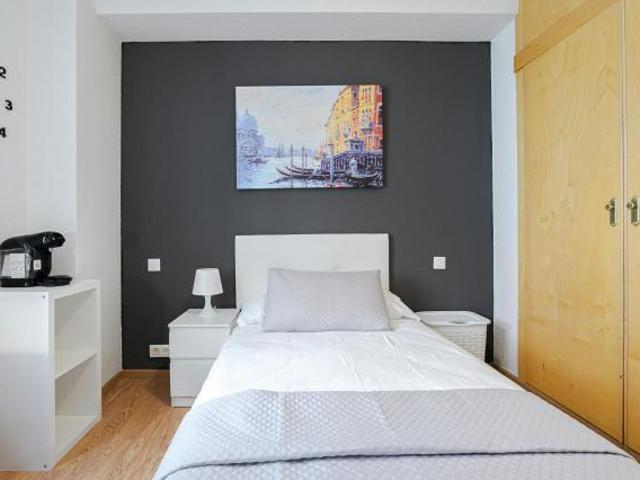 Habitación en alquiler en Alcalá De Henares, Virgen del Val