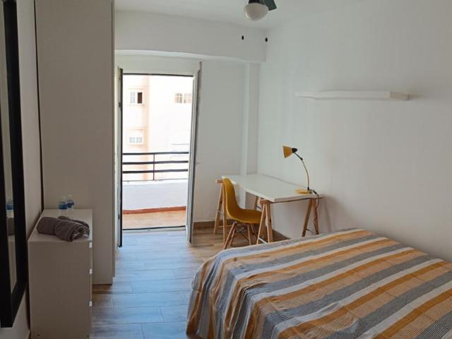 Habitación en alquiler en El Zapillo, Almería