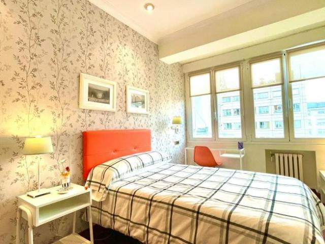 Habitación en alquiler en Abando, Bilbao