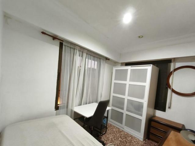 Habitación en alquiler en Grup Sant Vicent Ferrer, Castellón De La Plana