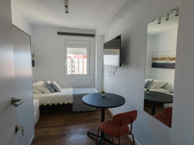 Habitación en alquiler en Cornellà De Llobregat, Sant Ildefons Habitación en alquiler en Cornellà De Llobregat, Sant Ildefons