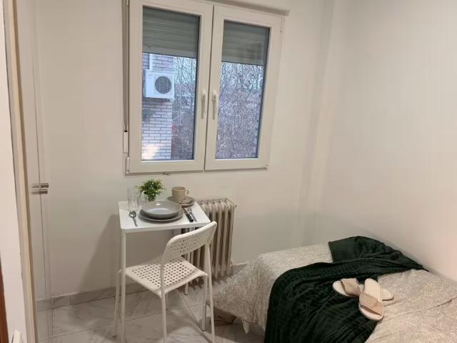 Habitación en alquiler en La Avanzada - La Cueva, Fuenlabrada