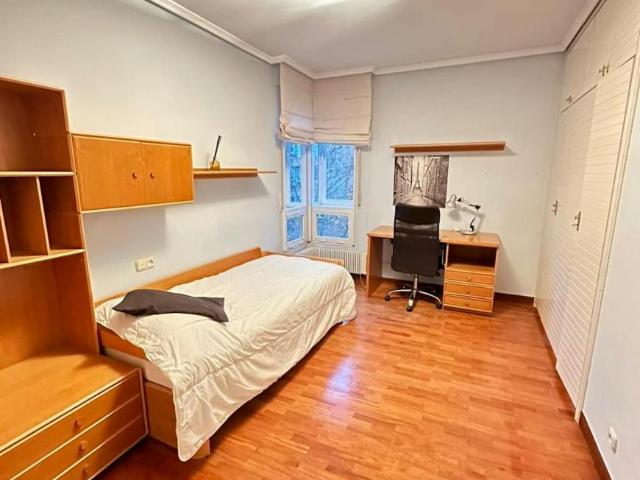 Habitación en alquiler en San Martín, Gasteizko kuadrilla