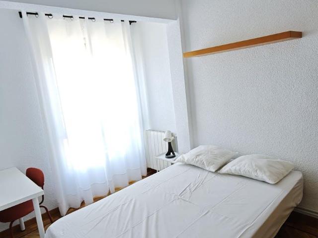 Habitación en alquiler en La Alhóndiga, Getafe