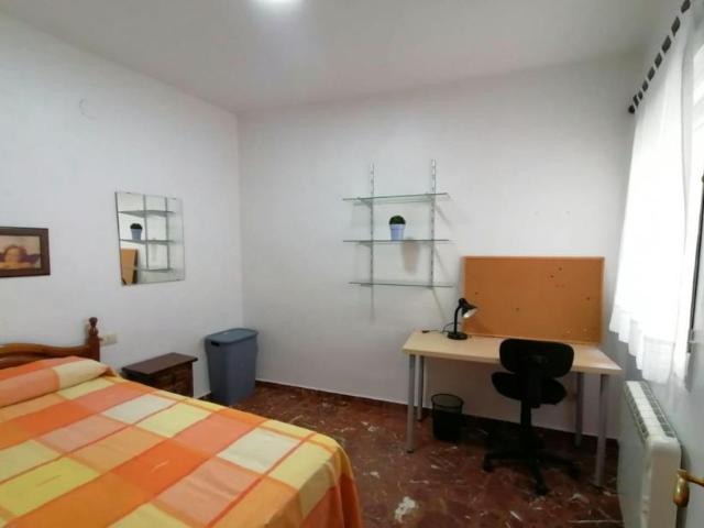 Habitación en alquiler en Granada, Centro - Sagrario