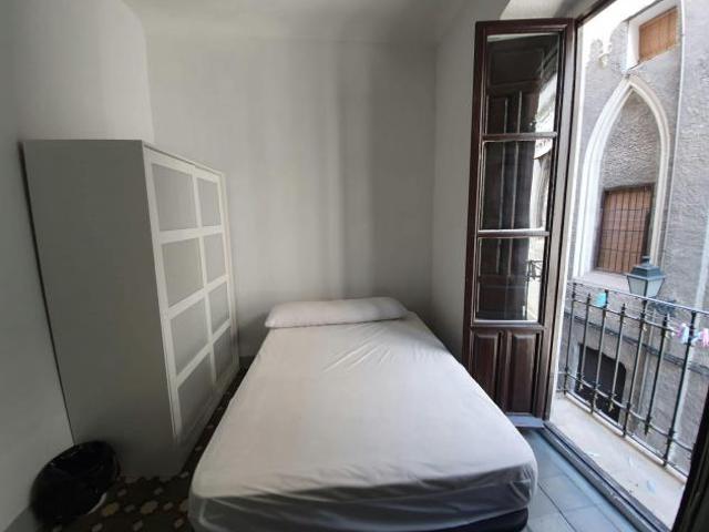 Habitación en alquiler en Granada, Centro - Sagrario