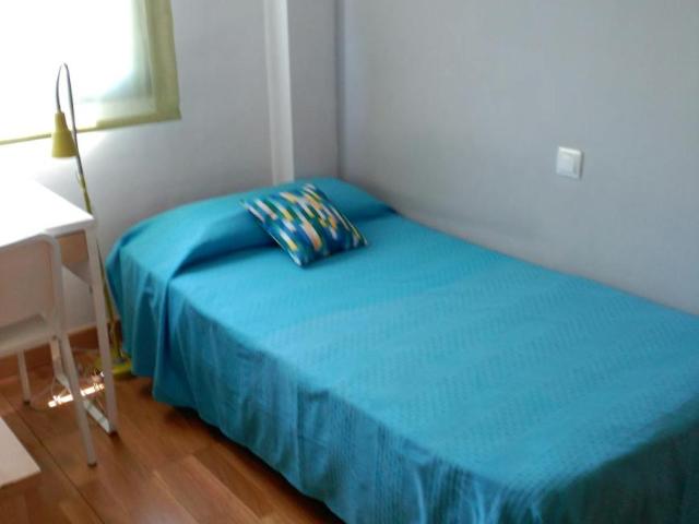 Habitación en alquiler en Arroyo Culebro, Leganés