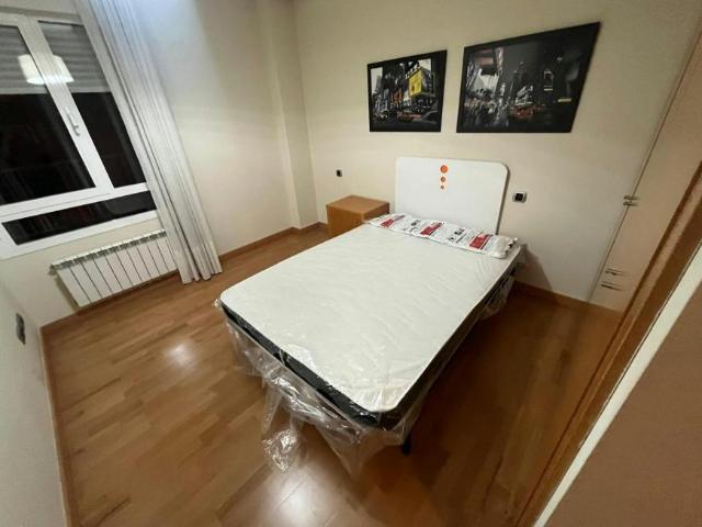 Habitación en alquiler en Las Gaunas, Logroño
