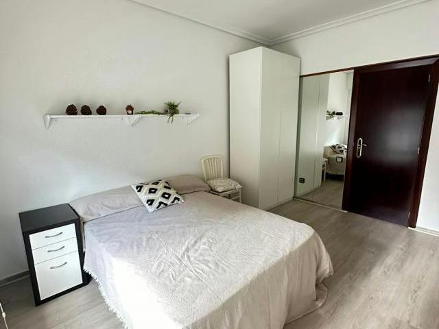 Habitación en alquiler en Las Gaunas, Logroño