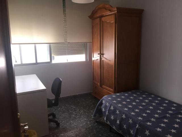 Habitación en alquiler en Málaga, Cruz del Humilladero