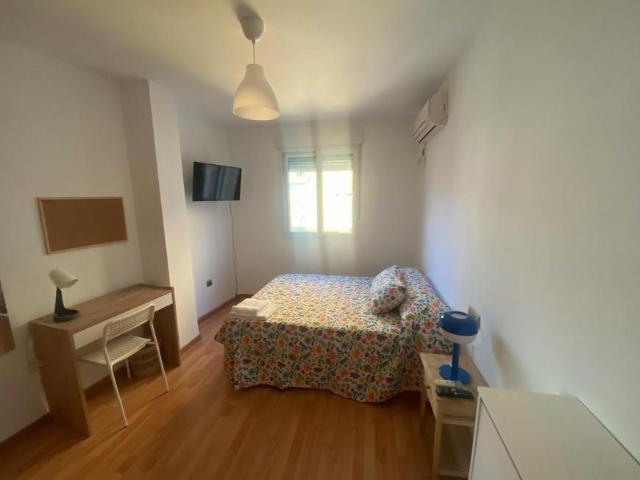 Habitación en alquiler en Málaga, Cruz del Humilladero