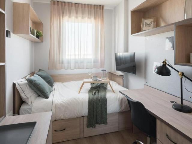 Habitación en alquiler en Málaga, El Cónsul 2