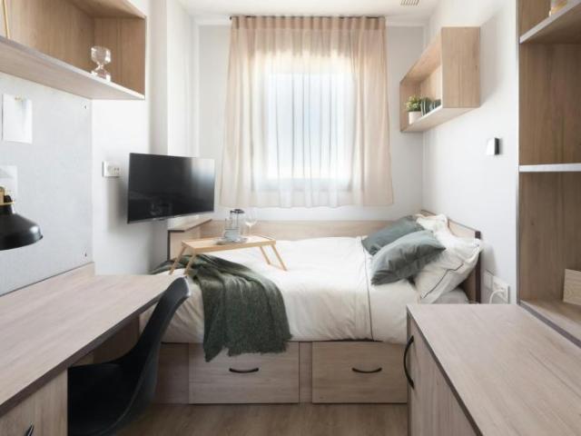 Habitación en alquiler en Málaga, El Cónsul 2