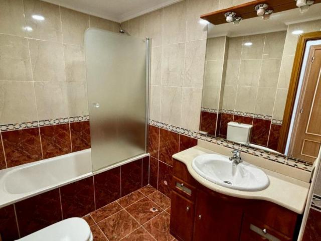 Habitación en alquiler en Manises, Ascensión Chirivella