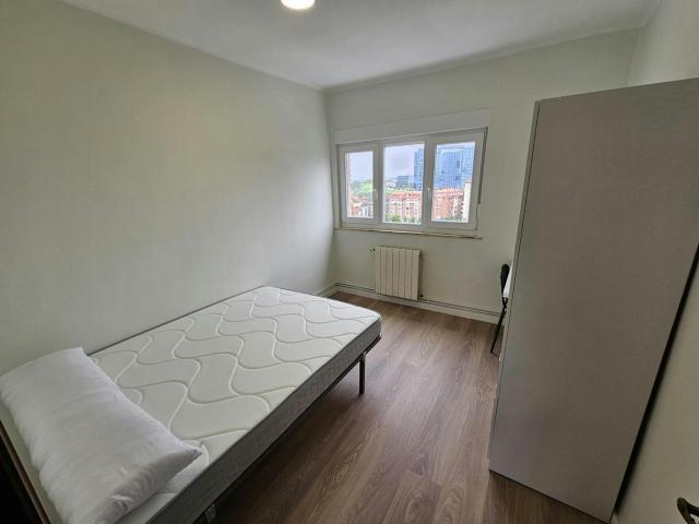 Habitación en alquiler en Oviedo, Asturias