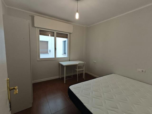 Habitación en alquiler en Oviedo, Fozaneldi