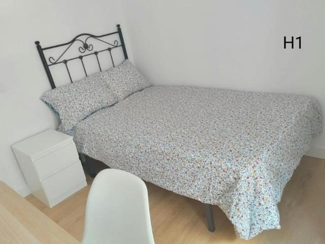 Habitación en alquiler en La Corredoria y Ventanielles, Oviedo