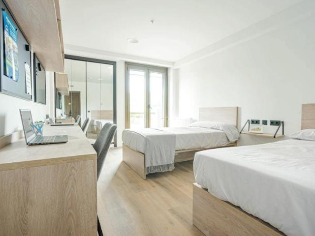 Habitación en alquiler en Oviedo, Olivares