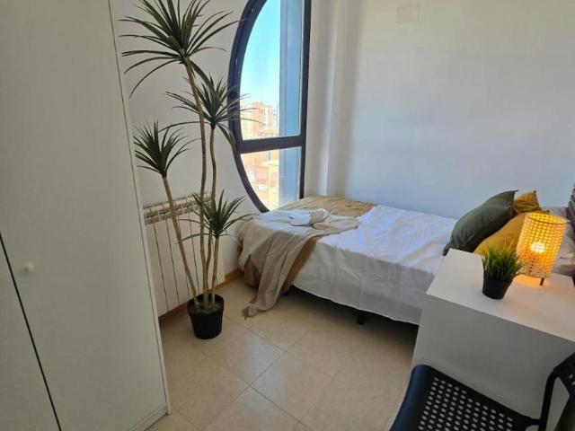 Habitación en alquiler en Parla, Madrid
