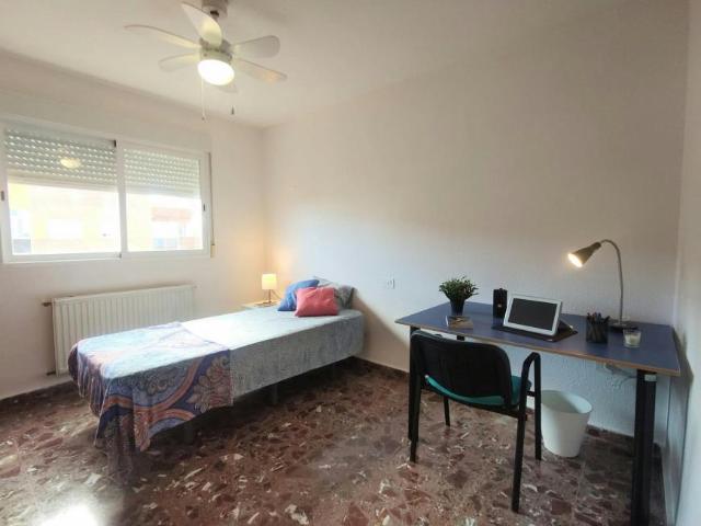 Habitación en alquiler en Paterna, Urbanització Terramelar