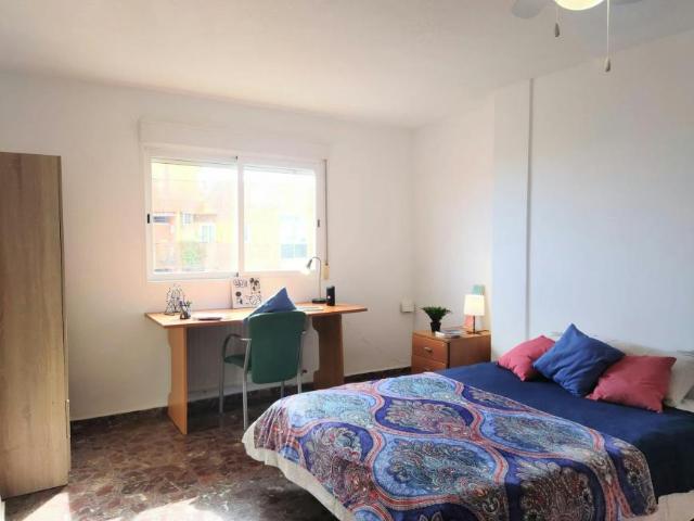 Habitación en alquiler en Paterna, Urbanització Terramelar