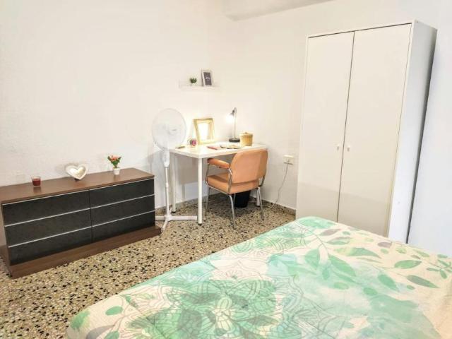Habitación en alquiler en Paterna, Campament