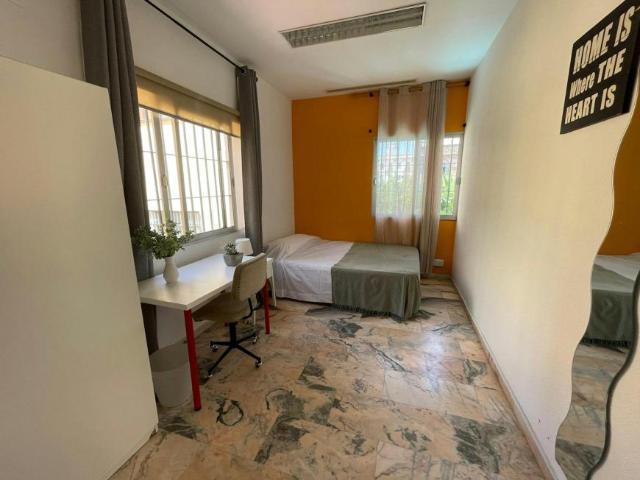 Habitación en alquiler en El Porvenir, Sevilla