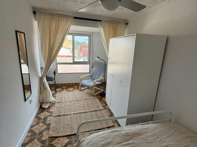 Habitación en alquiler en el Poble Nou, l'Horta Sud