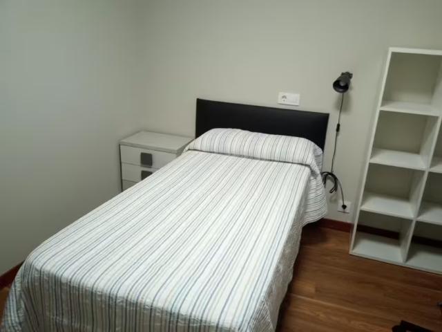 Habitación en alquiler en Lavadores, Vigo