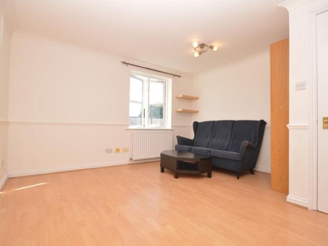 Apartment for rent in Stepney, Greater London
