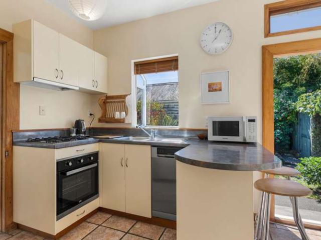 House for sale in Chaslands, Canterbury