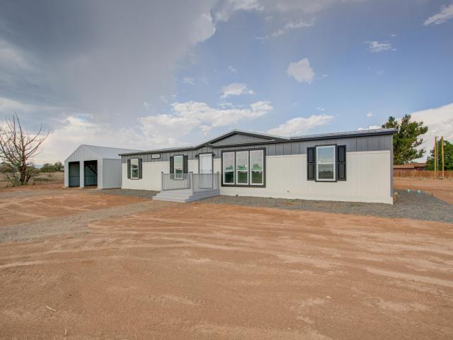 House for sale in Edgewood, New Mexico