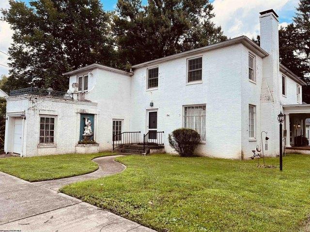 House for sale in Weston, West Virginia