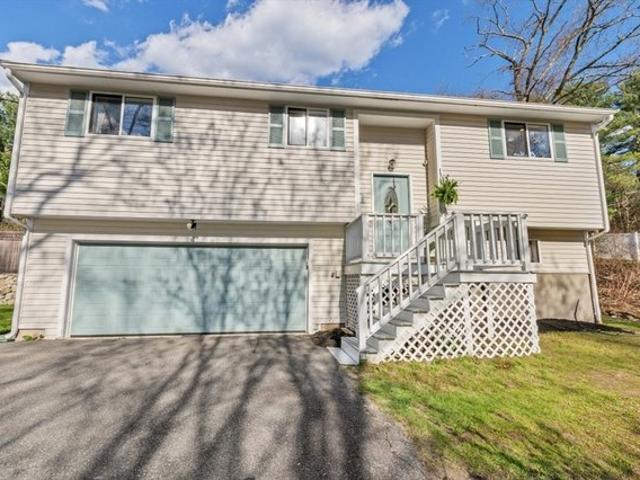 House for sale in North Reading, Massachusetts