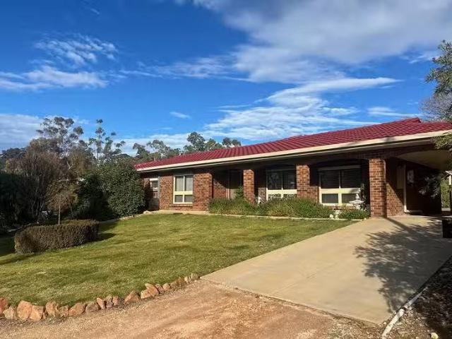 House for rent in Clare, South Australia